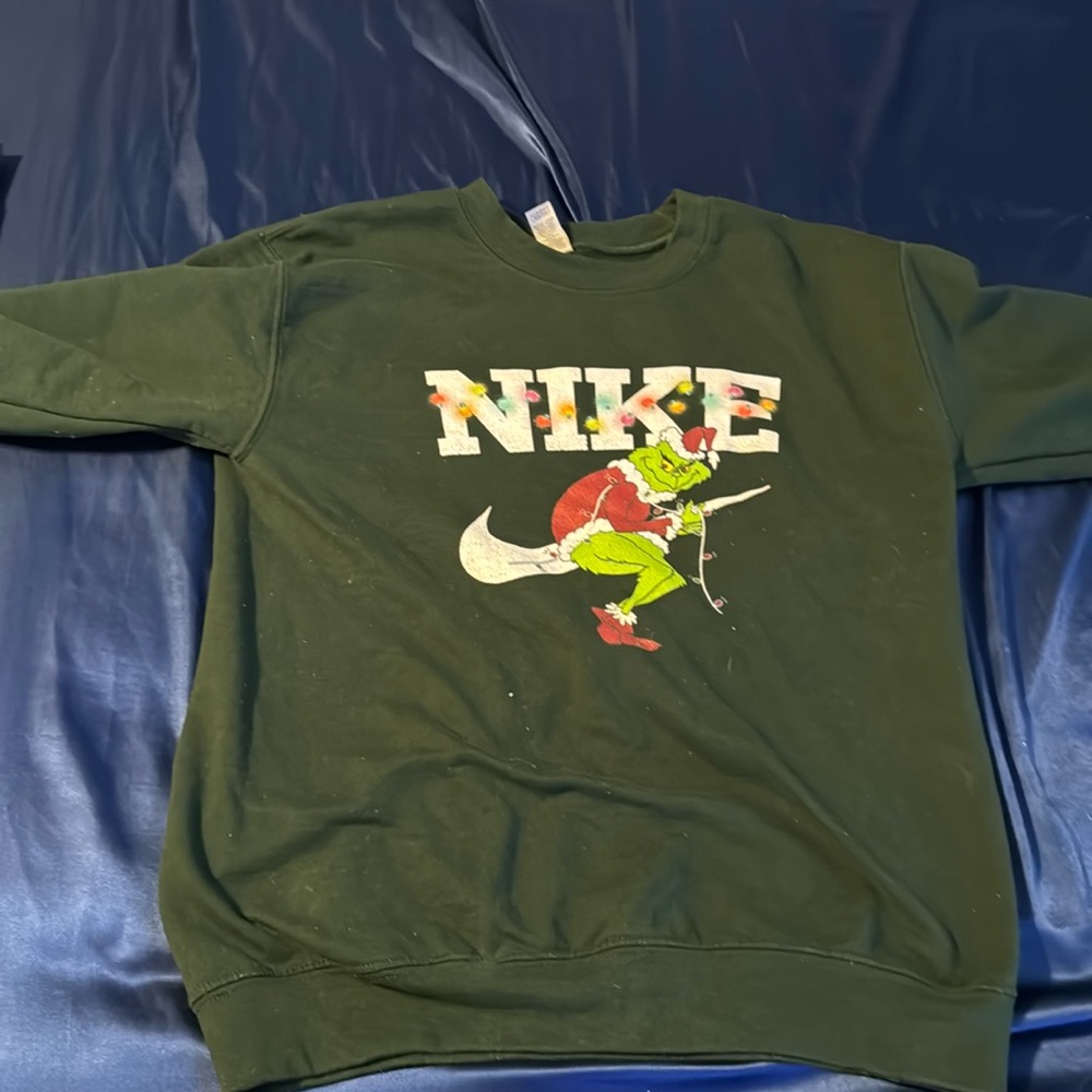 Nike grinch Christmas sweater